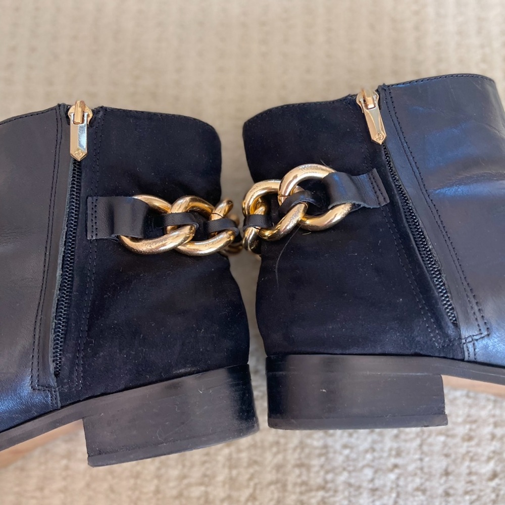 Like new ! Sam Edelman New York Black Leather Boots with Gold Chains, size 8